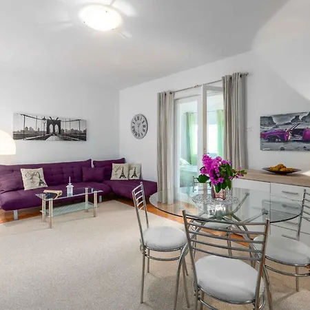 In - Istrien 53172 Apartment *